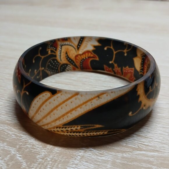 Vintage Resin Patterned Bangle Bracelet Costume Jewelry #22 - Picture 5 of 8